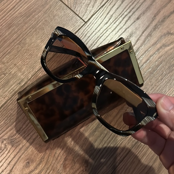 Tory Burch Accessories - Tory Burch sunglasses